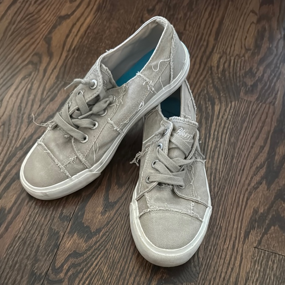 Blowfish Distressed Gray Sneakers